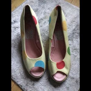 Polka dot fabric espadrilles with open toes